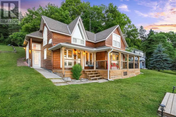 375 CHAMPLAIN ROAD, Penetanguishene