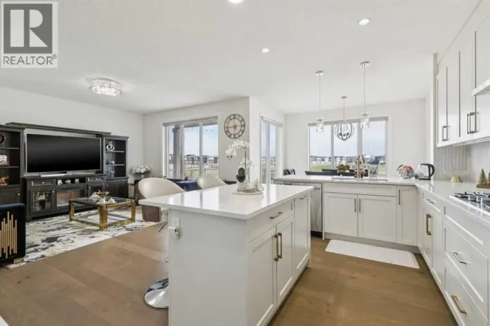 375 Corner Meadows Avenue NE, Calgary