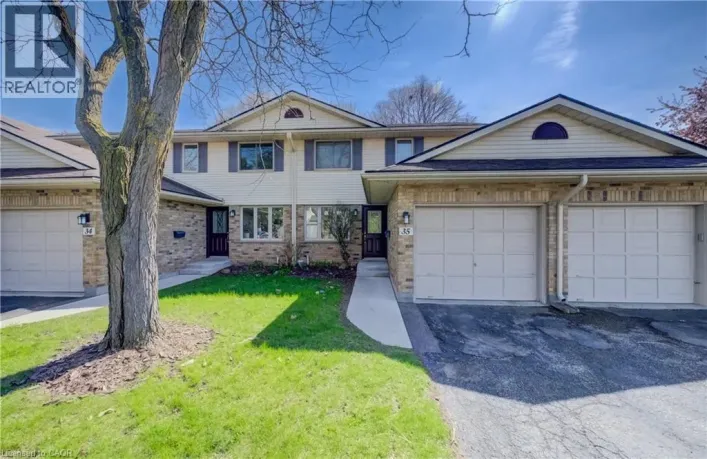 375 KINGSCOURT Drive Unit# 35, Waterloo