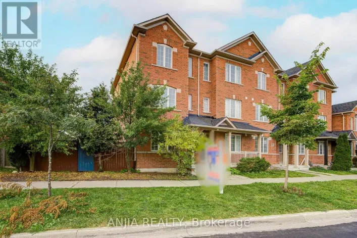 375 WHITE'S HILL AVENUE, Markham