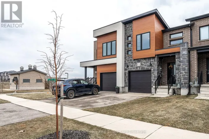 376 BRADSHAW DRIVE, Stratford