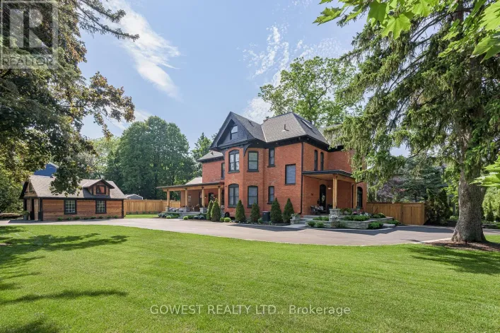 376 CHARTWELL ROAD, Oakville