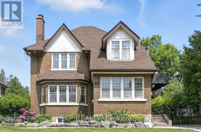 376 KING STREET E, Oshawa