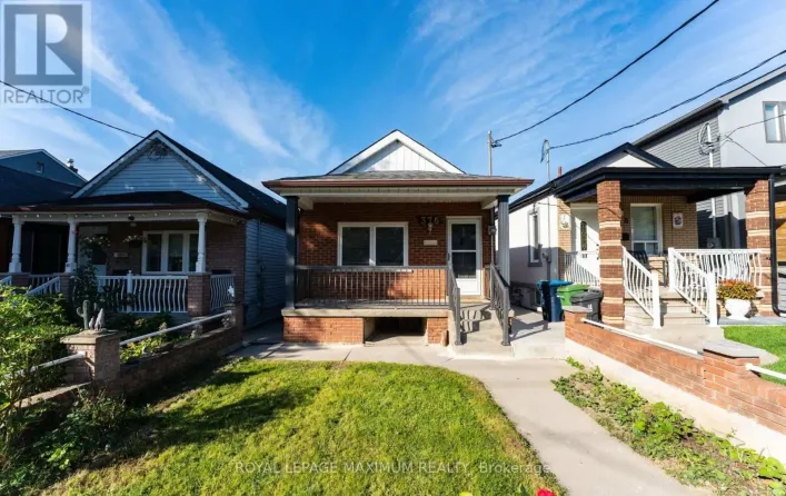 376 MCROBERTS AVENUE, Toronto