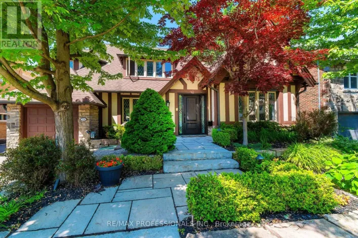 376 PRINCE EDWARD DRIVE N, Toronto
