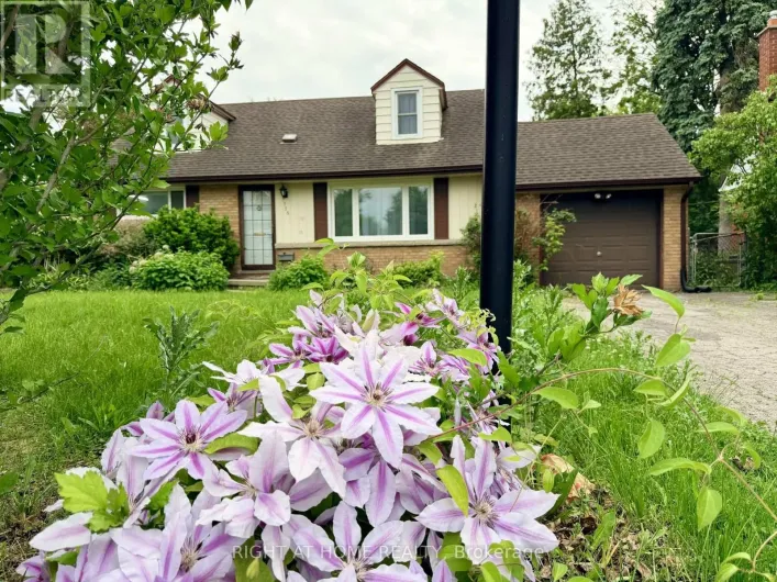 376 RIDGEWOOD CRESCENT, London South