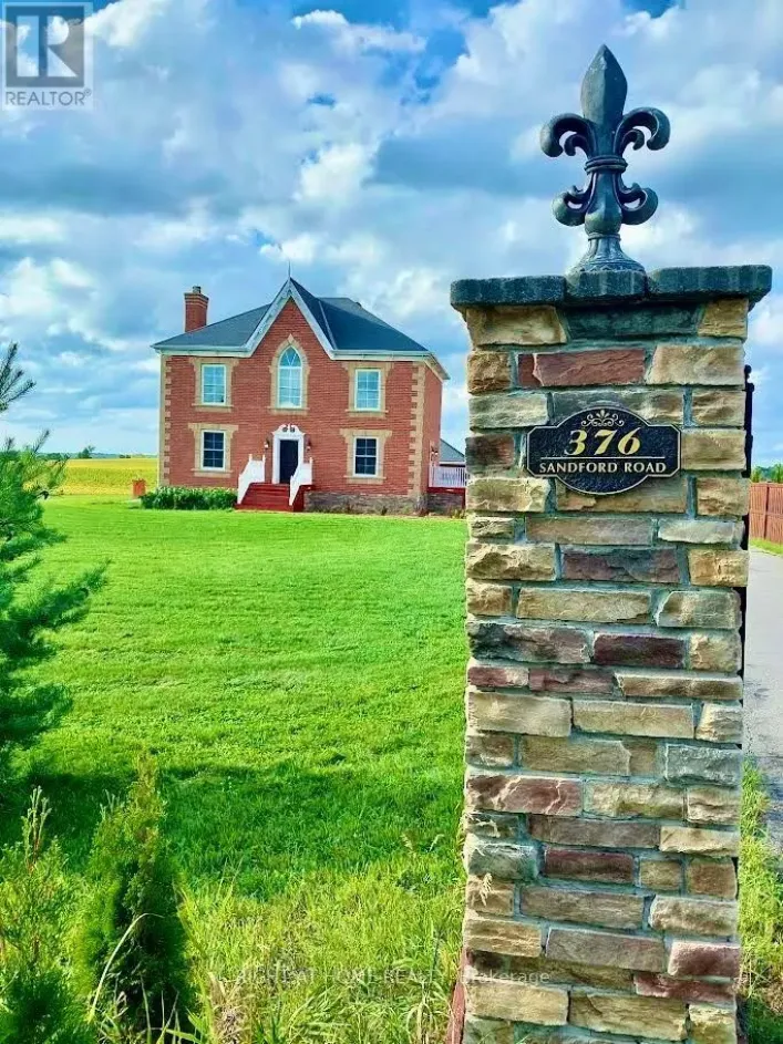 376 SANDFORD ROAD, Uxbridge