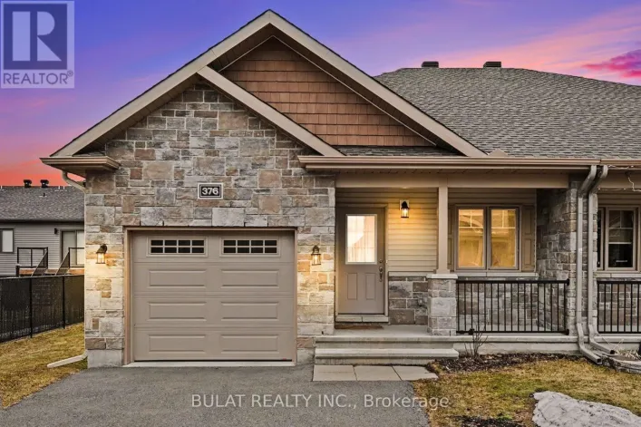376 SOLSTICE CRESCENT, Russell