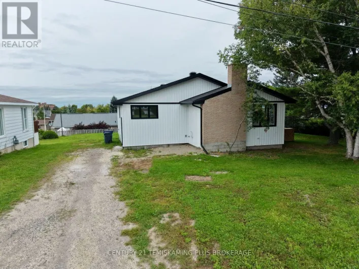 377 JOYAL DRIVE, Temiskaming Shores
