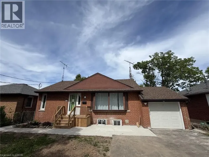377 MARTIN Street Unit# Upper, Milton