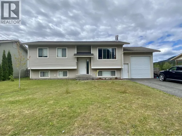 3775 DOBBIE STREET, Terrace