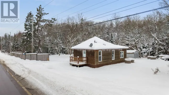 3775 Highway 311, Nuttby