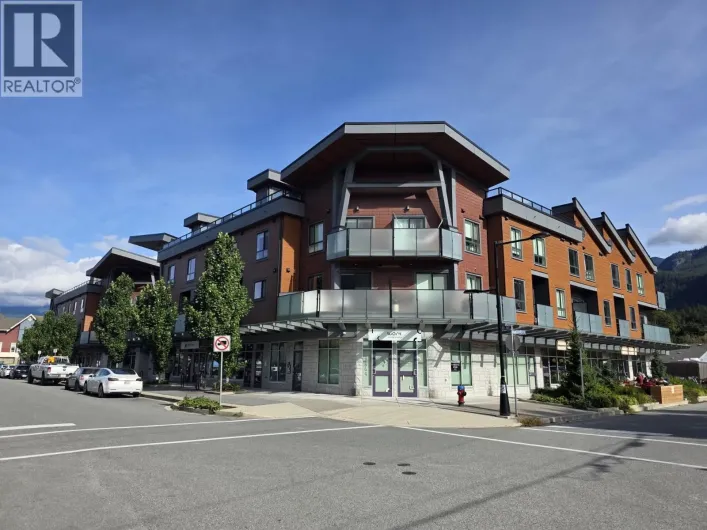 37834-37838 THIRD AVENUE, Squamish