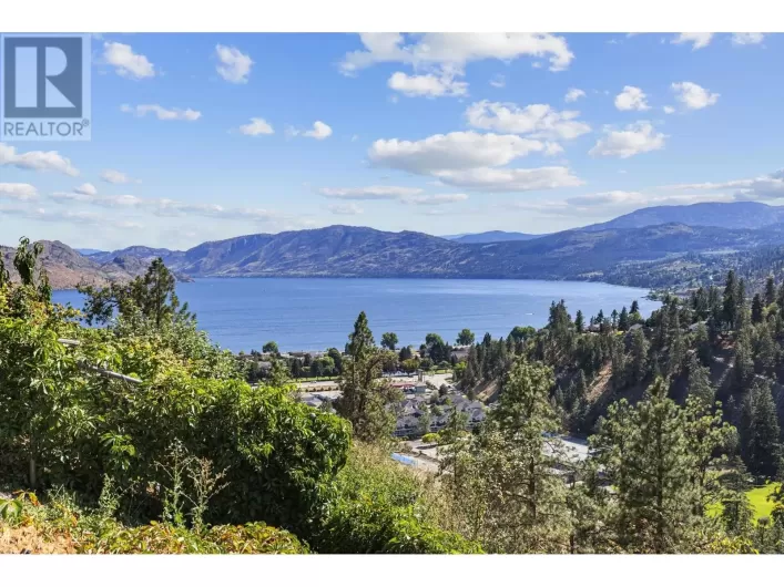 3786 Inglis Place, Peachland