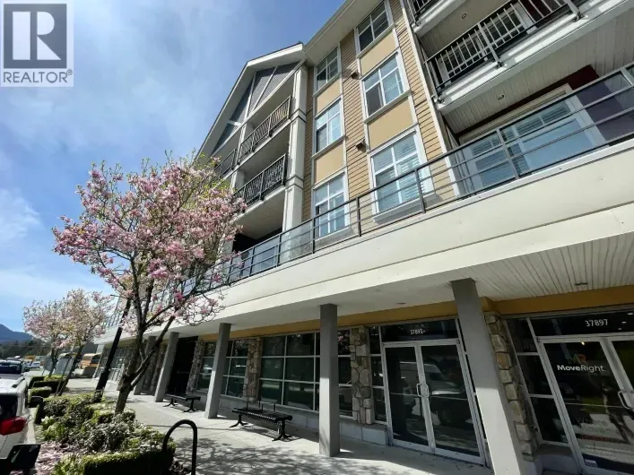 37893 SECOND AVENUE, Squamish