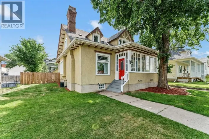 379 5 Street SE, Medicine Hat