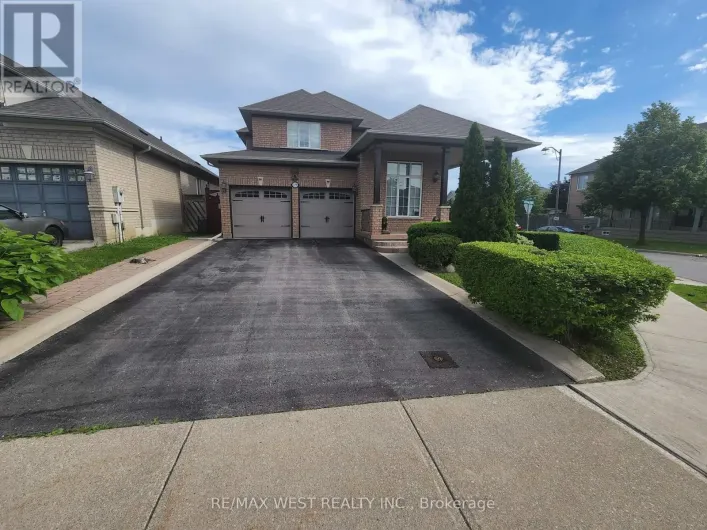 379 SONOMA BOULEVARD, Vaughan