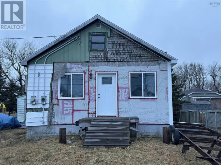House for sale: 3792 Ellsworth Avenue, New Waterford