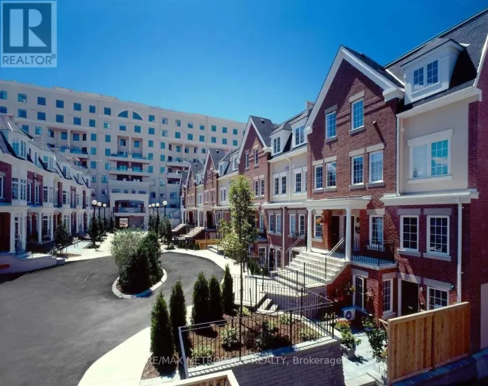 38 - 11 NIAGARA STREET W, Toronto