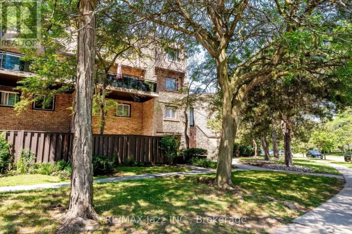 38 - 120 LING ROAD, Toronto