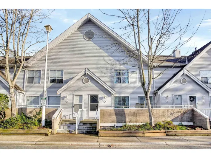 38 13706 74 AVENUE, Surrey