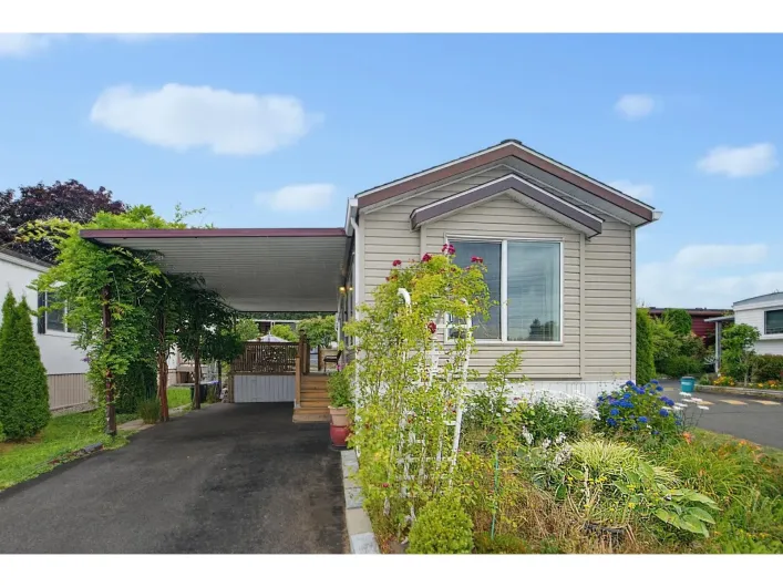 38 15875 20 AVENUE, Surrey
