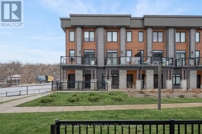 38 - 2 WILLOW STREET, Brant