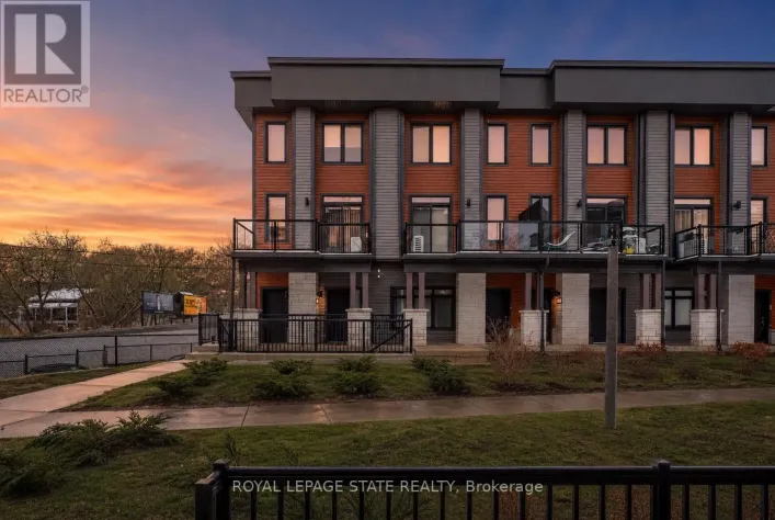 38 - 2 WILLOW STREET, Brant