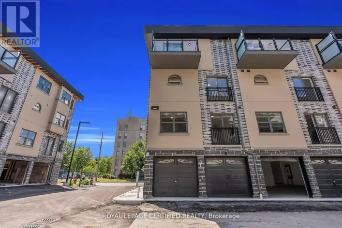 38 - 400 MARY STREET E, Whitby