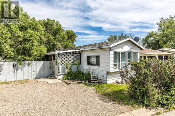 38, 612 20 Street NE, Medicine Hat
