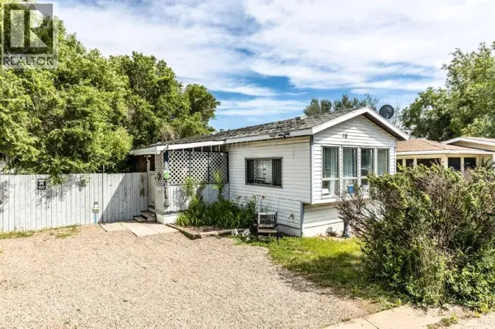 38, 612 20 Street NE, Medicine Hat
