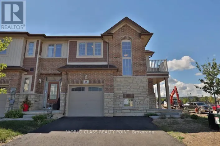 38 - 7 LAKELAWN ROAD, Grimsby