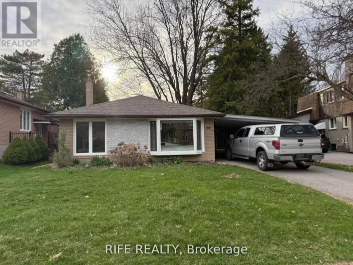 38 AURORA HEIGHTS DRIVE, Aurora