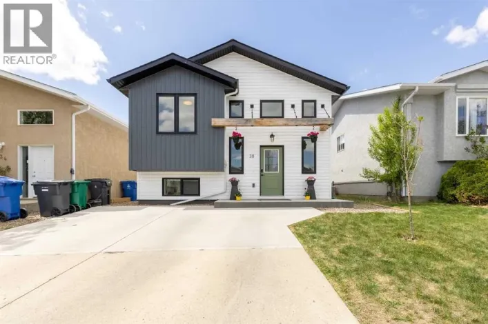 38 Blackfoot Road W, Lethbridge