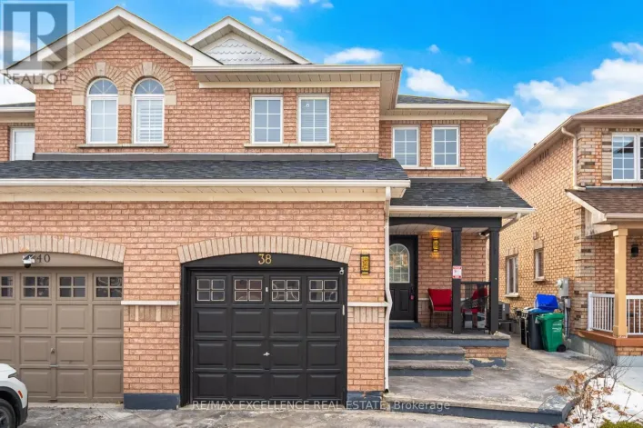 38 COPPERMILL DRIVE, Brampton