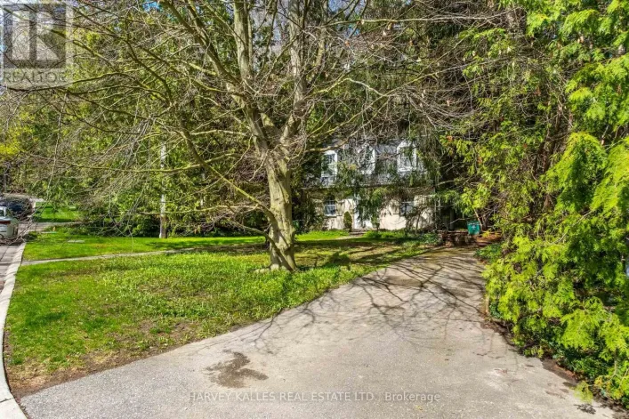 38 DONWOODS DRIVE, Toronto