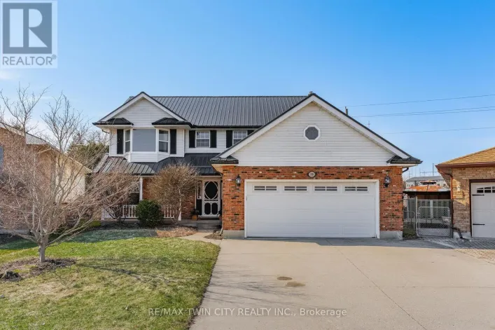 38 GLEN ABBEY COURT, Woodstock