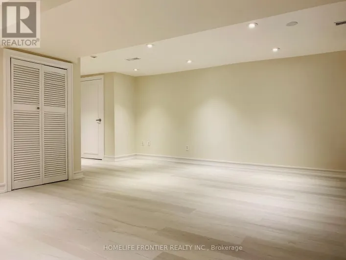 38 HENDERSON AVENUE, Toronto