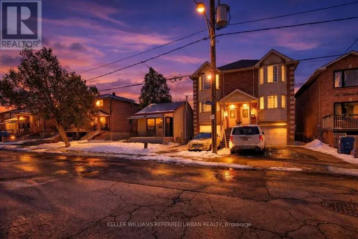 38 HILLDALE ROAD, Toronto