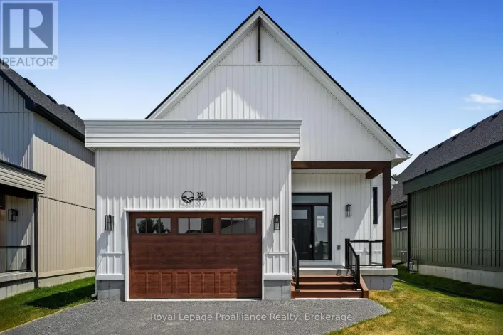 38 HOLLINGSWORTH STREET, Cramahe