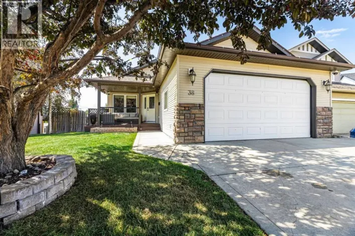 38 Ivany Close, Red Deer