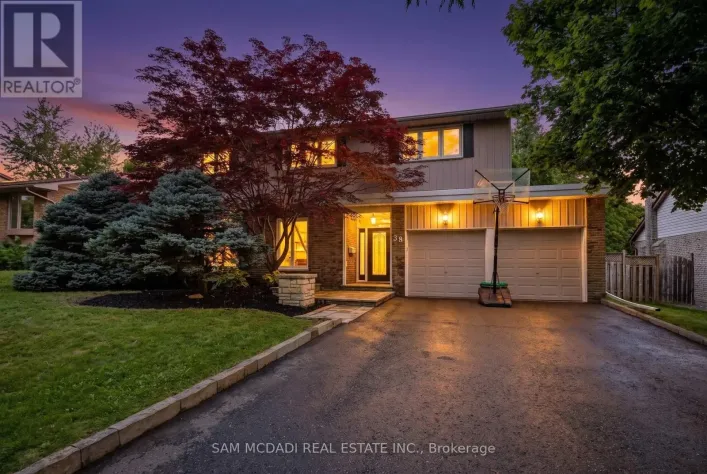 38 KENNINGHALL BOULEVARD, Mississauga