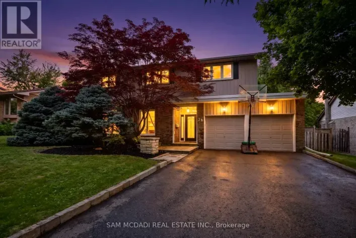 38 KENNINGHALL BOULEVARD, Mississauga