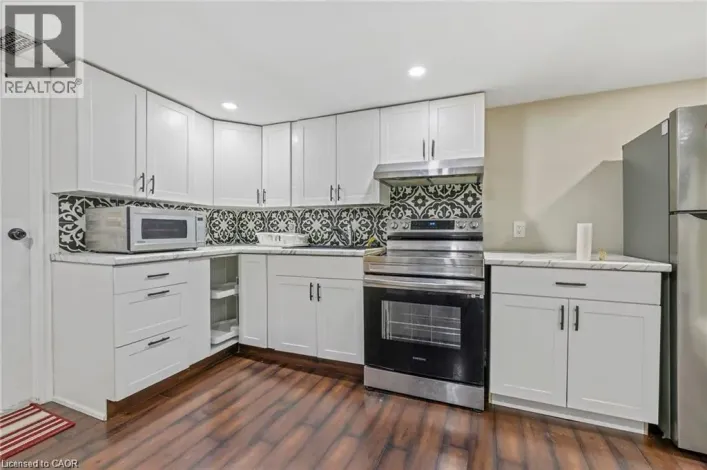 38 LAKE Avenue N, Hamilton