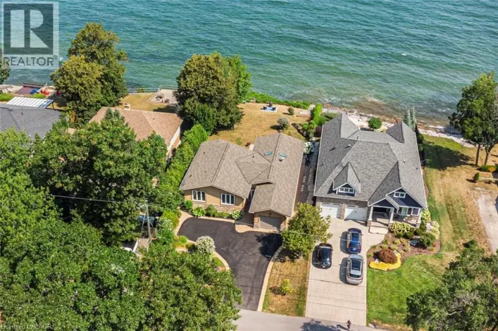 38 LAKESIDE Drive, Grimsby