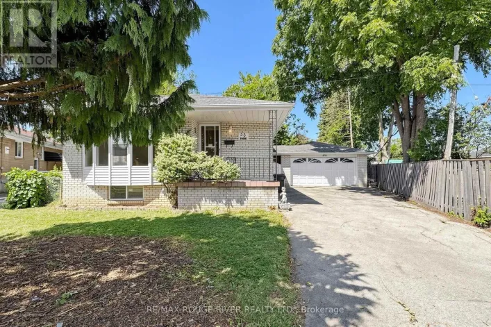 38 LOMBARDY CRESCENT, Toronto
