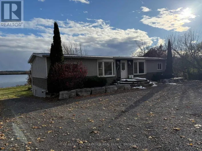 38 MAIN STREET, Deseronto)