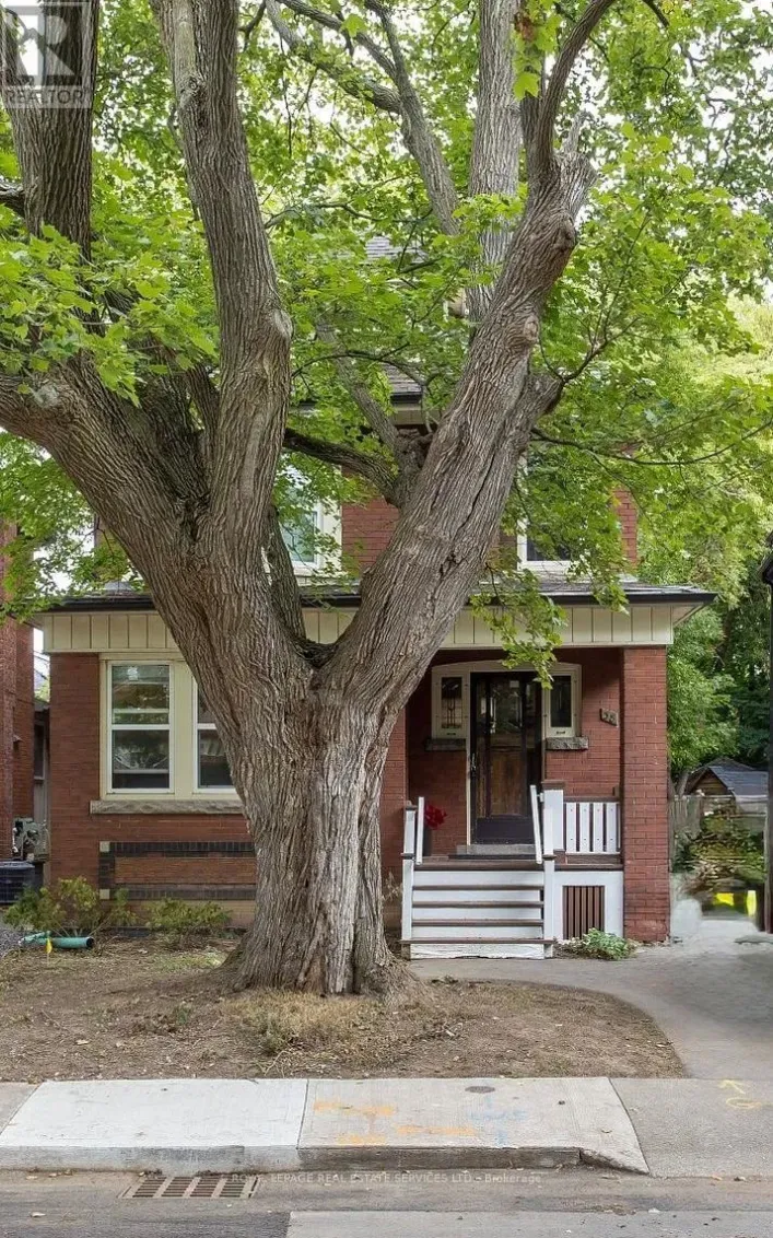 38 NORTH OVAL, Hamilton