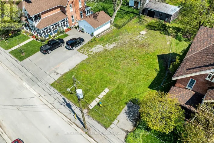 38 OAK STREET, Kawartha Lakes
