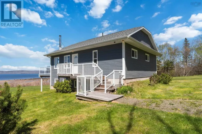 38 Shore Drive, Deep Brook